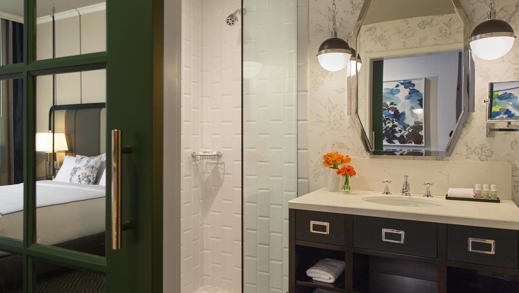 Premium guestroom bathroom